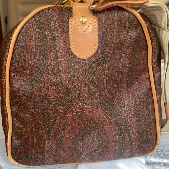 ETRO Duffle bag w/ luggage tag & lock and key. EUC! - Picture 7 of 17